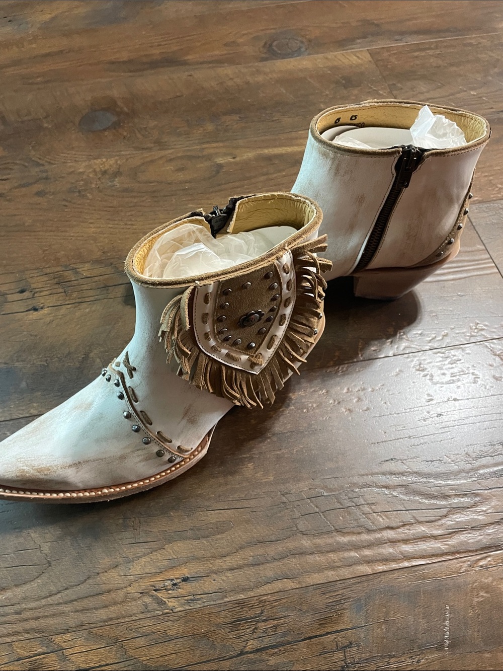 Old Gringo White Fringe Studded Western Ankle Boots - Picture 3 of 4